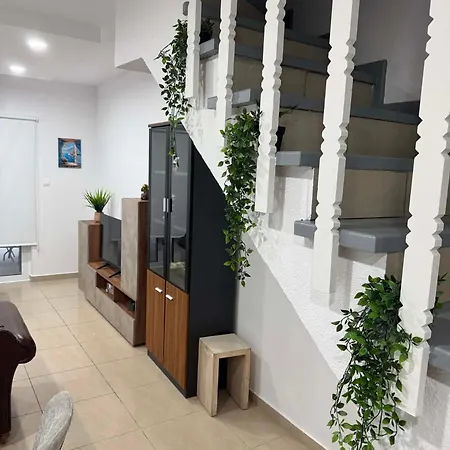 Kato Maisonette 400m From The *