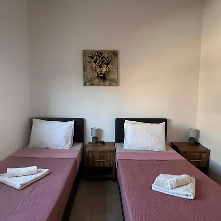 Kato Maisonette 400m From The Tatil Evi *